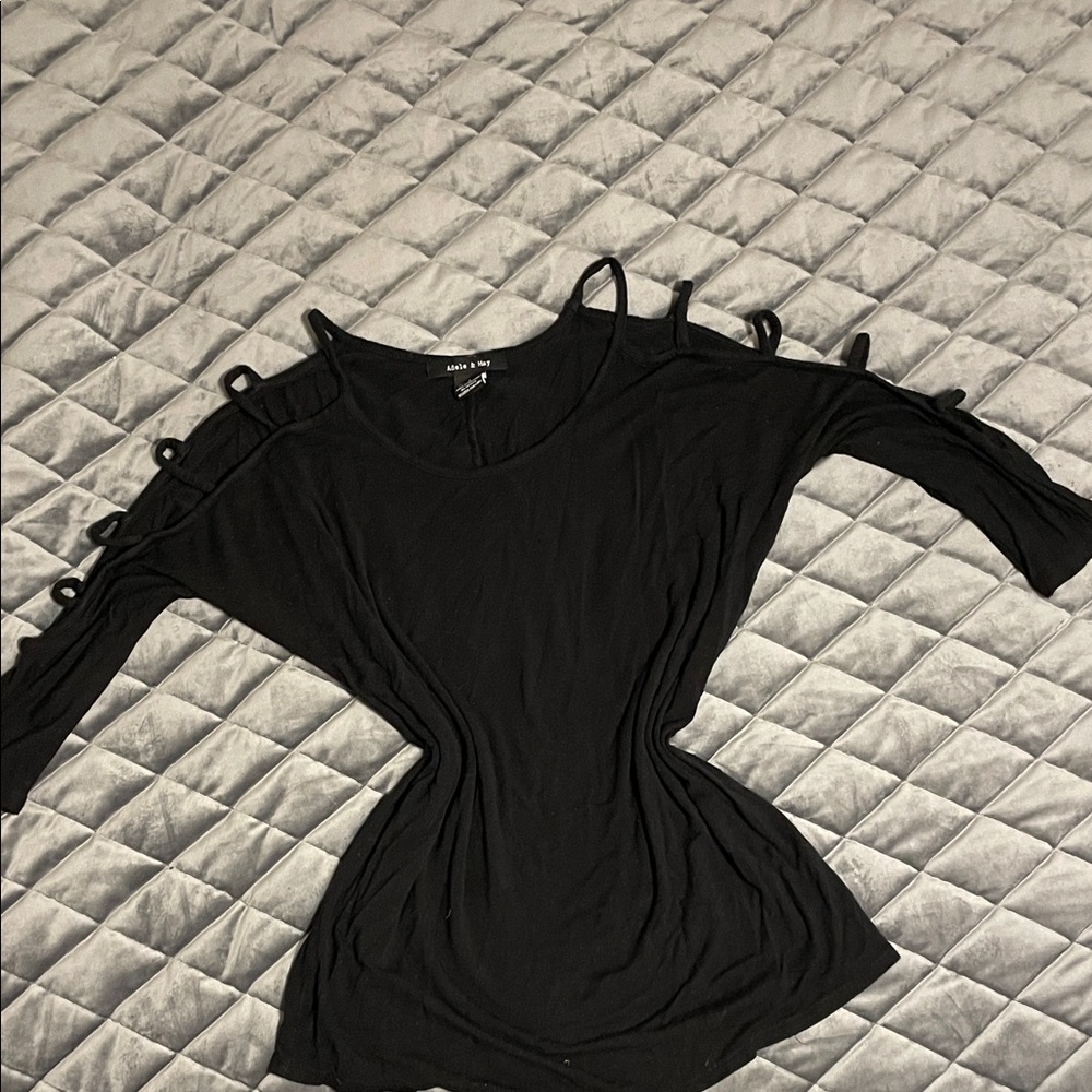 Women's Black Cold Shoulder Top